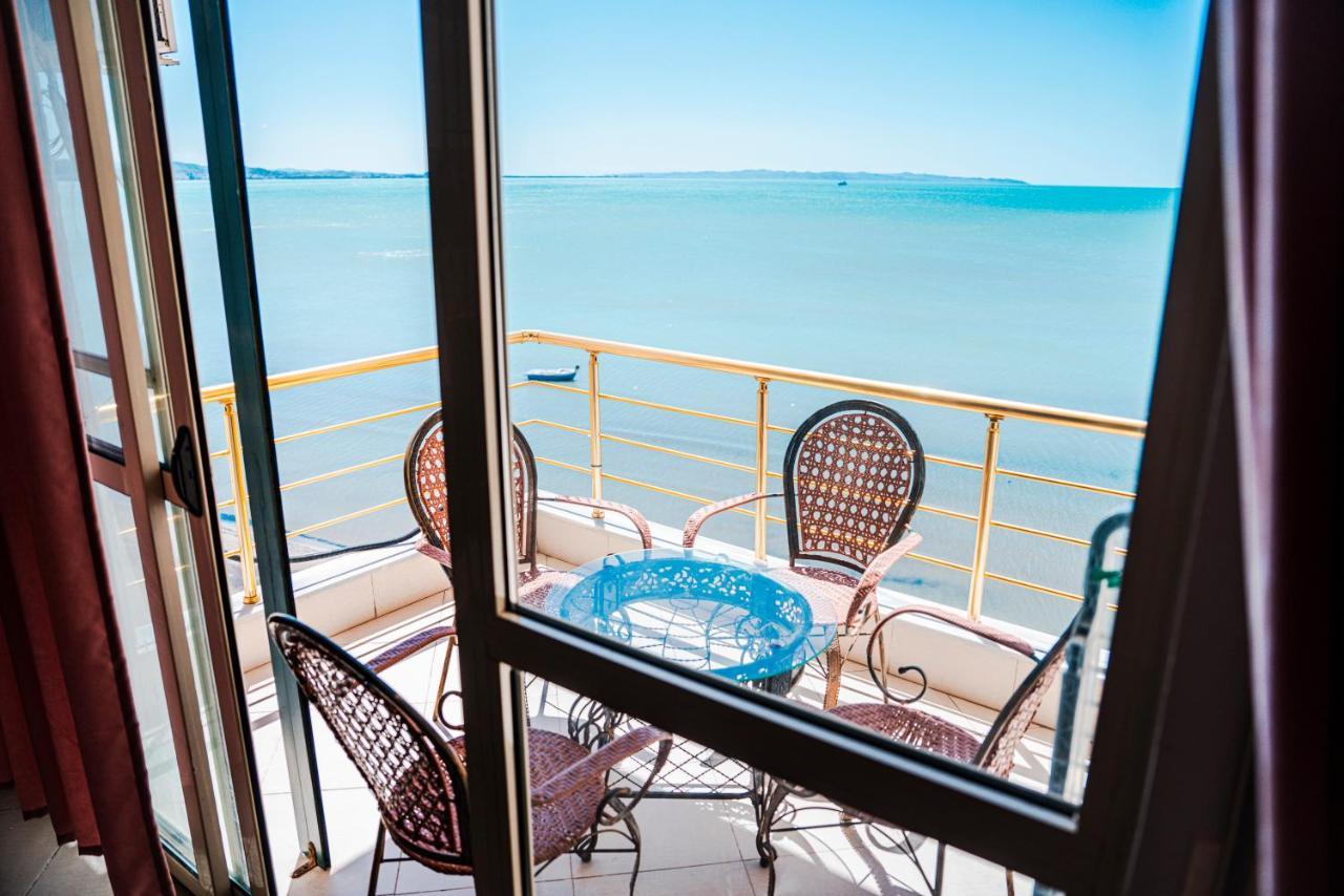 Apartament Cds Durrës Extérieur photo