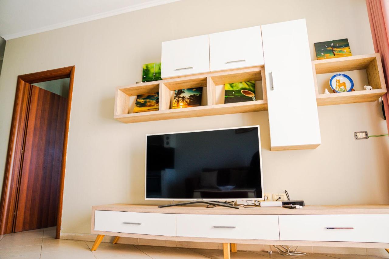 Apartament Cds Durrës Extérieur photo